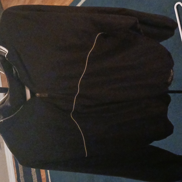 Izod long sleeve pullover - Picture 2 of 2